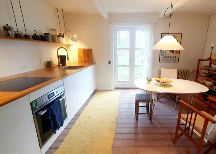 Idyllisk Bolig I Skoven *