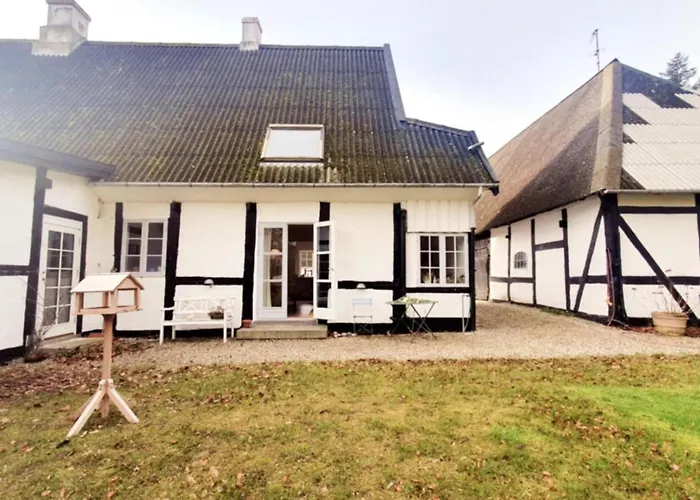 Idyllisk Bolig I Skoven 펜션